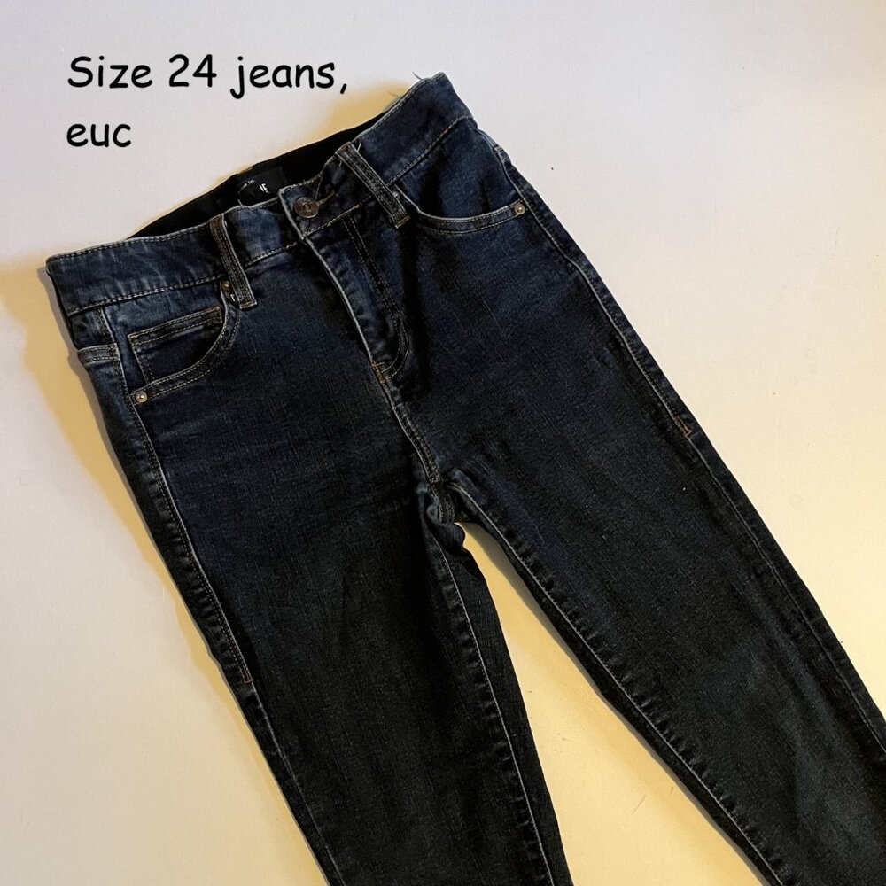 Size 24 Lularoe denim jeans, dark blue (62)
